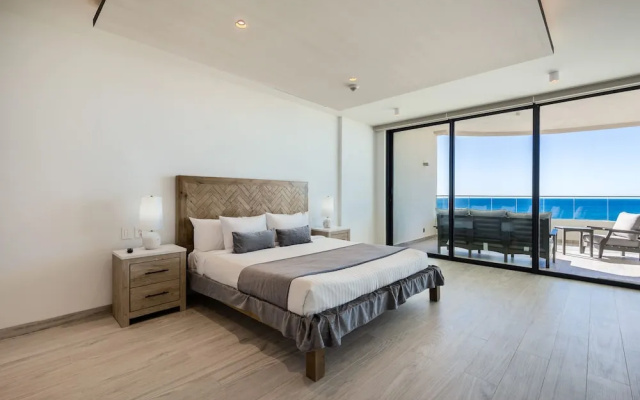 Oceanfront Vibes Iconic Beachside Getaway