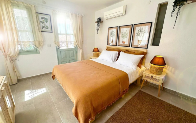 Monk Island Guesthouse