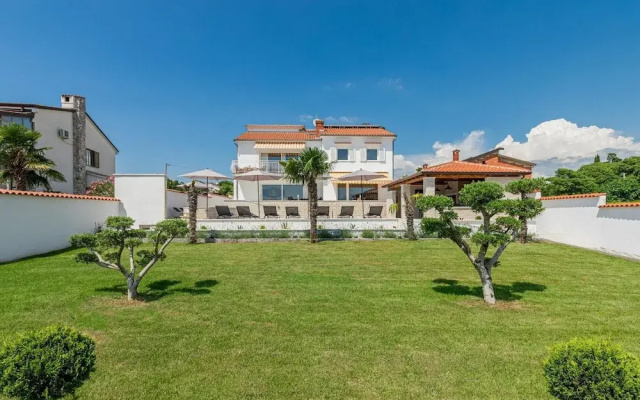 Aesthetic Villa With Private Pool