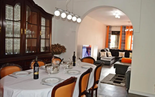 House in Funchal with panoramic view 2-6