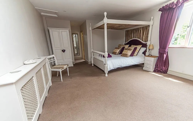 Stoodleigh Court Coach House B & B