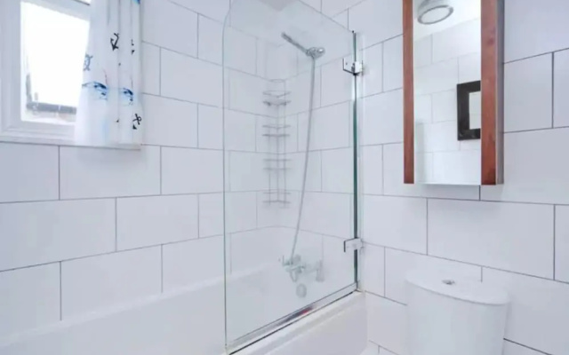 Bright 1 Bedroom Flat in Fulham