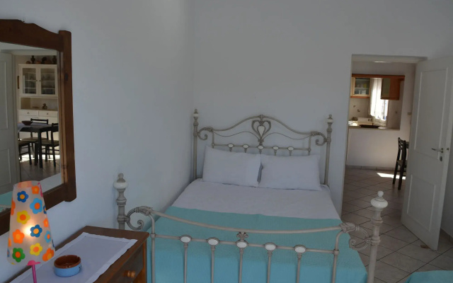 Droufakos’ home - Beachfront Lux 2BD apt. w. Views