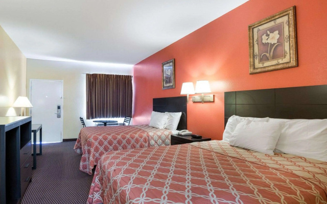 Rodeway Inn & Suites Humble IAH