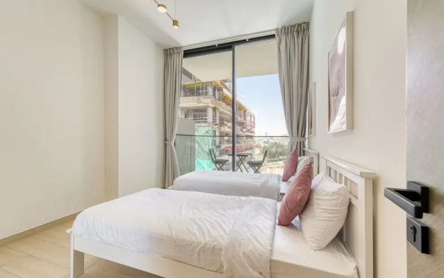 PVH - Cosy 2BR - Binghatti Crescent