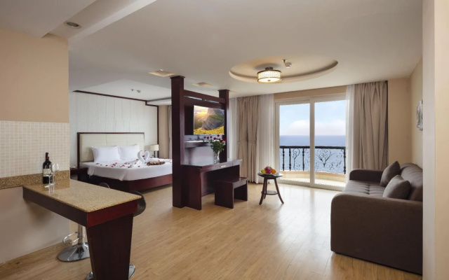 Fairy Bay Hotel