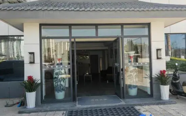 Nuanju Homestay (Hanzhong High-Speed Railway Station)