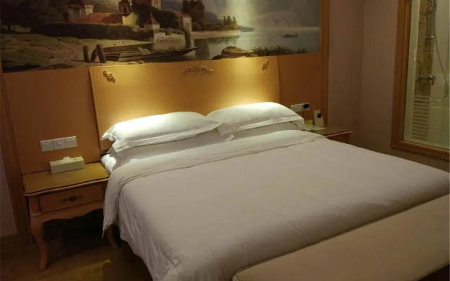Vienna Hotel Shenzhen Longgang Xiashuijing Subway Station Branch