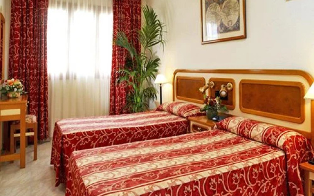 Regency Heights at Neptuno