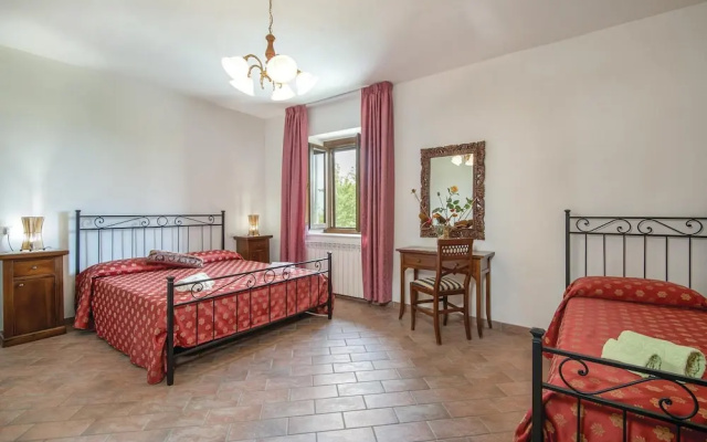 Stunning Home in Acquasparta -tr- With Wifi and 9 Bedrooms