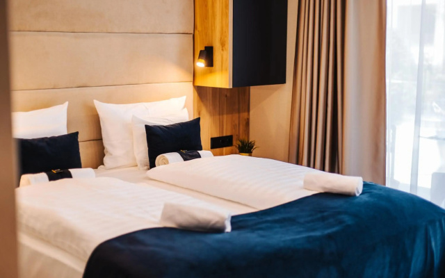 Auris Hotel