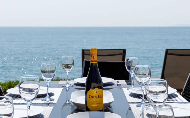The Sea House - Ultimate Seafront Living Sunsets
