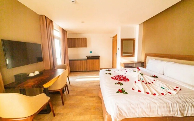 Q Hotel