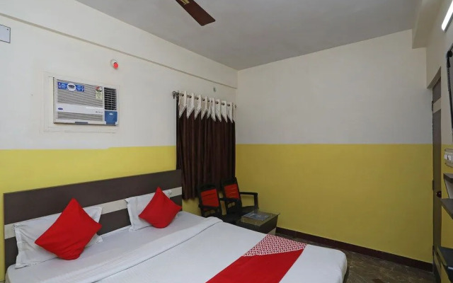 OYO 26152 Hotel Aarush