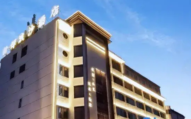 New Bolangsha Hotel (dl Fat Donglai Branch)