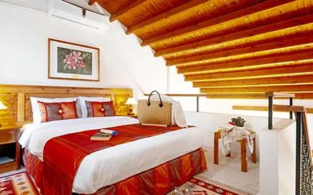 Almond Holiday Village