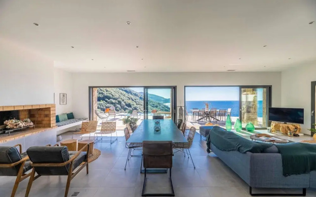 Architect Villaproperty Sea View Close to the Beaches