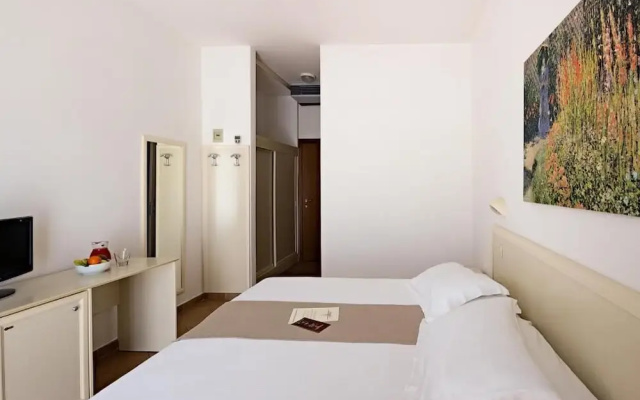 Hotel Trevi