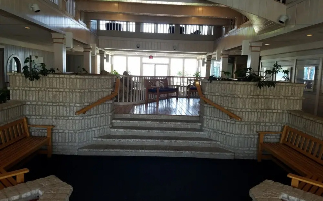 Culver Cove Lakeside Condominiums