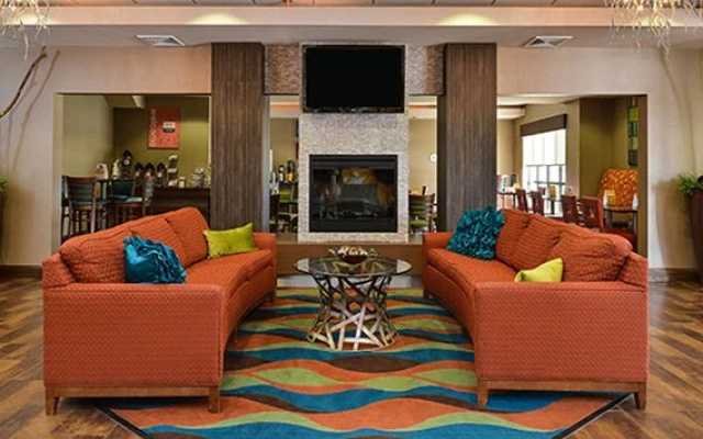 Comfort Inn & Suites