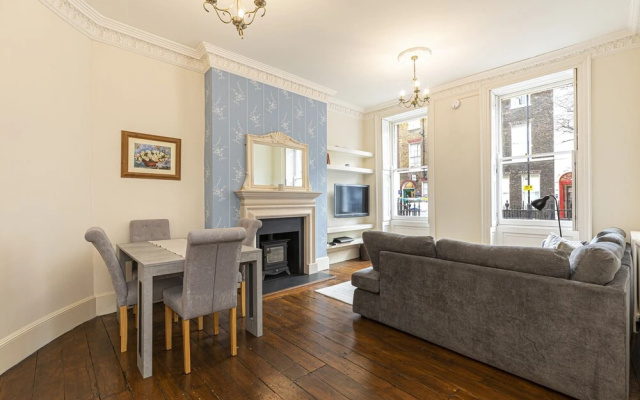 Altido Homely 2-Bed Flat W/ Private Courtyard In Bloomsbury