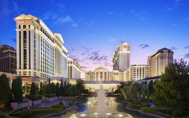Отель Nobu Hotel at Caesars Palace США, Лас-Вегас - отзывы, цены и фото номеров - забронировать отель Nobu Hotel at Caesars Palace онлайн вид на фасад