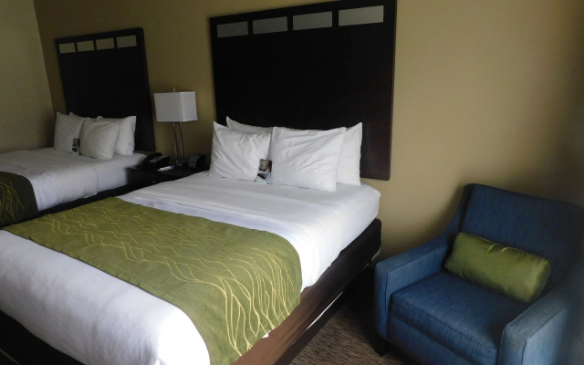 Comfort Inn St. Clairsville