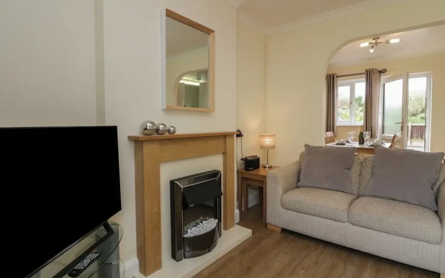 Jubilee Two Bedroom House Pet Free Baby Friendly