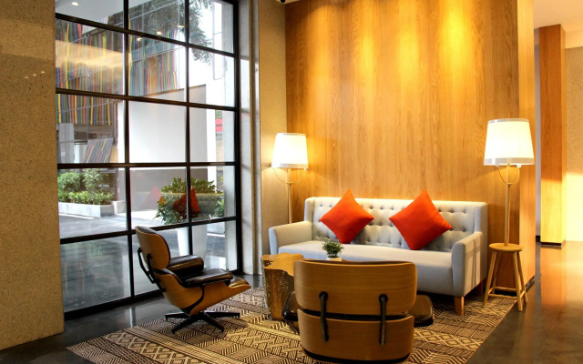QI Hotel