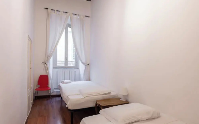 Piazza Navona Charming Large Apartment
