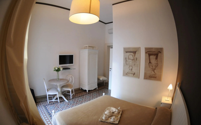 Casa Blanca Rooms&Suites
