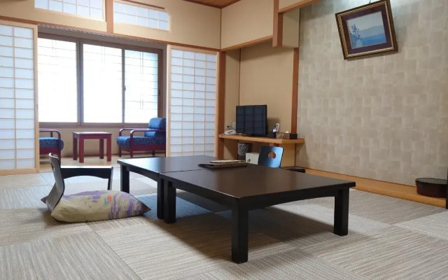 Sanyanagitei Ryokan