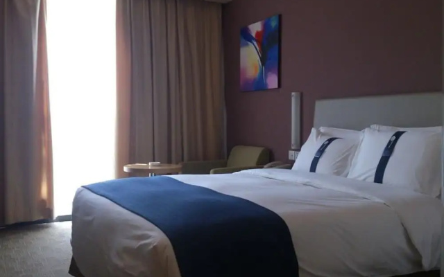 Holiday Inn Express Shanghai Meilong