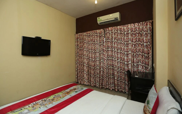 OYO 9219 Hotel Veenu International