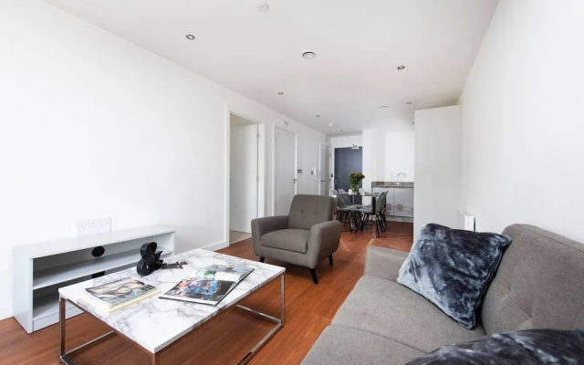 Contemporary and Stylish 1BR flat
