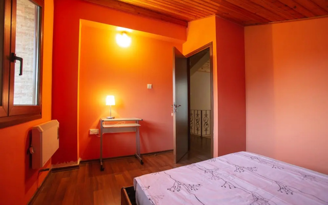 Satori Hut - Hostel