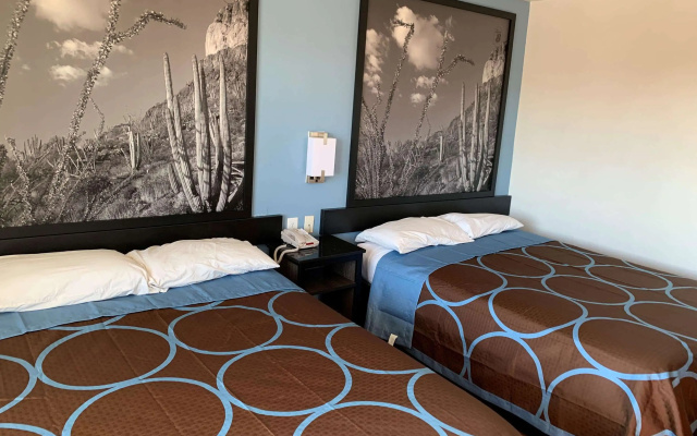 Super 8 by Wyndham Phoenix West
