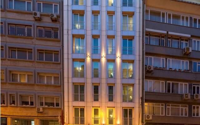Апартаменты Housez Suites and Apartments - Special Class вид на фасад