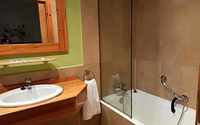 hotel gueñes