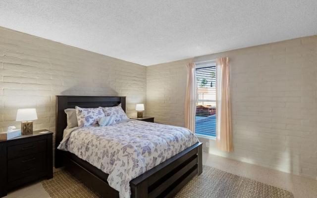 Sitting Pretty 2 BR by Casago