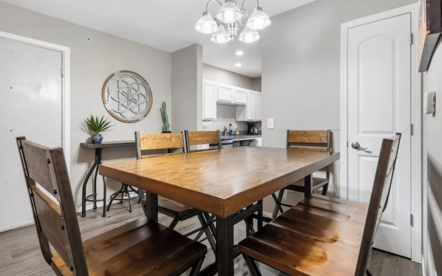 Stonewall Haven - Dual Condos!
