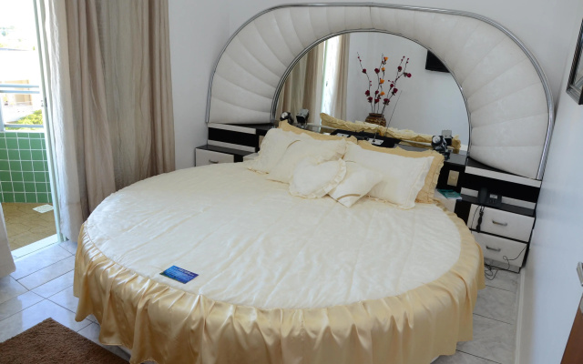 Fares Turis Hotel