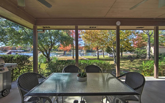 Lakefront Home w/ Dock in Mabank: Near Golfing!