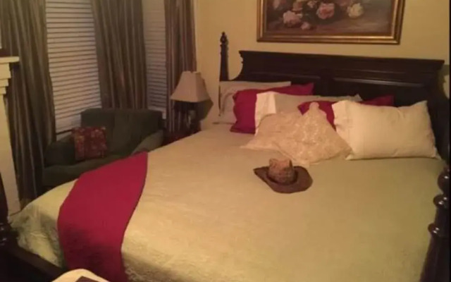 Rosen House Inn - Bed And Breakfast