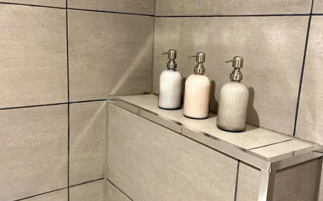 Inviting 3-bed Apartment in London