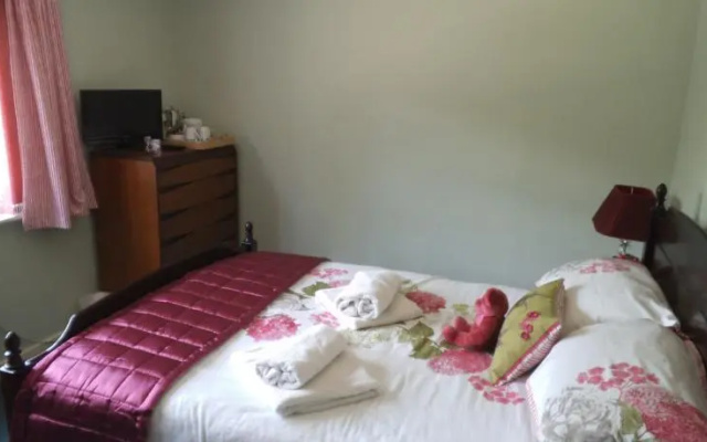 Linchens Gatwick B&B