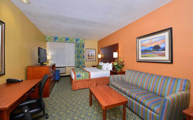 Best Western Plus Fresno Inn