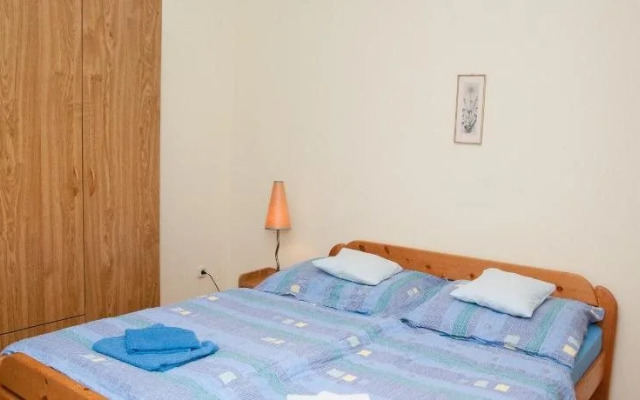 Yowan Apartments