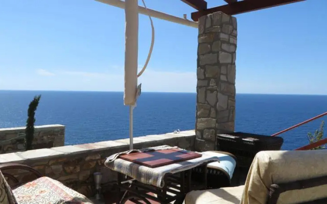 Villa Ikaros