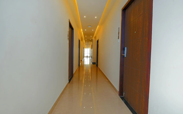 FabHotel Senthur Inn